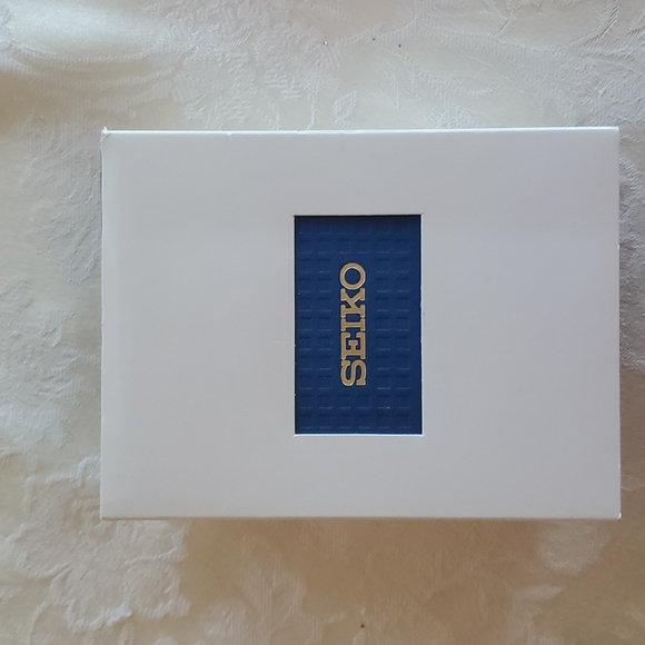 SEIKO NWT Ladies Watch - Picture 8 of 8